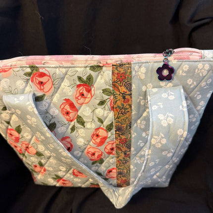 Purses Violet Expressions LLC Purses Violet Expressions LLC violetexpressions.com